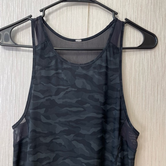Lululemon Sculpt Tank II – Black Camo, Mesh Back, Size 4 - Picture 2 of 6